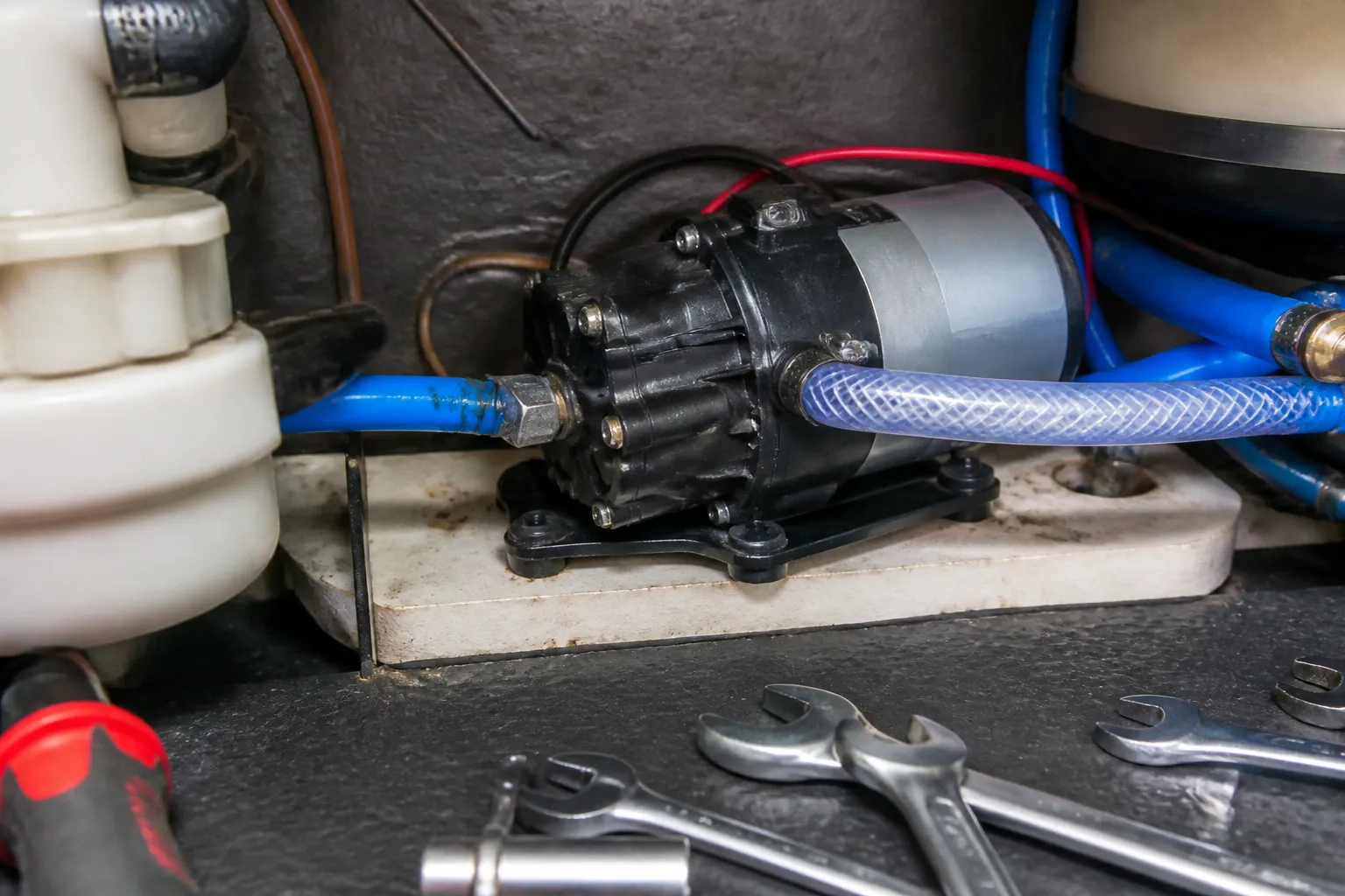 NEWMAR BAY STAR – Water Pump Replacement