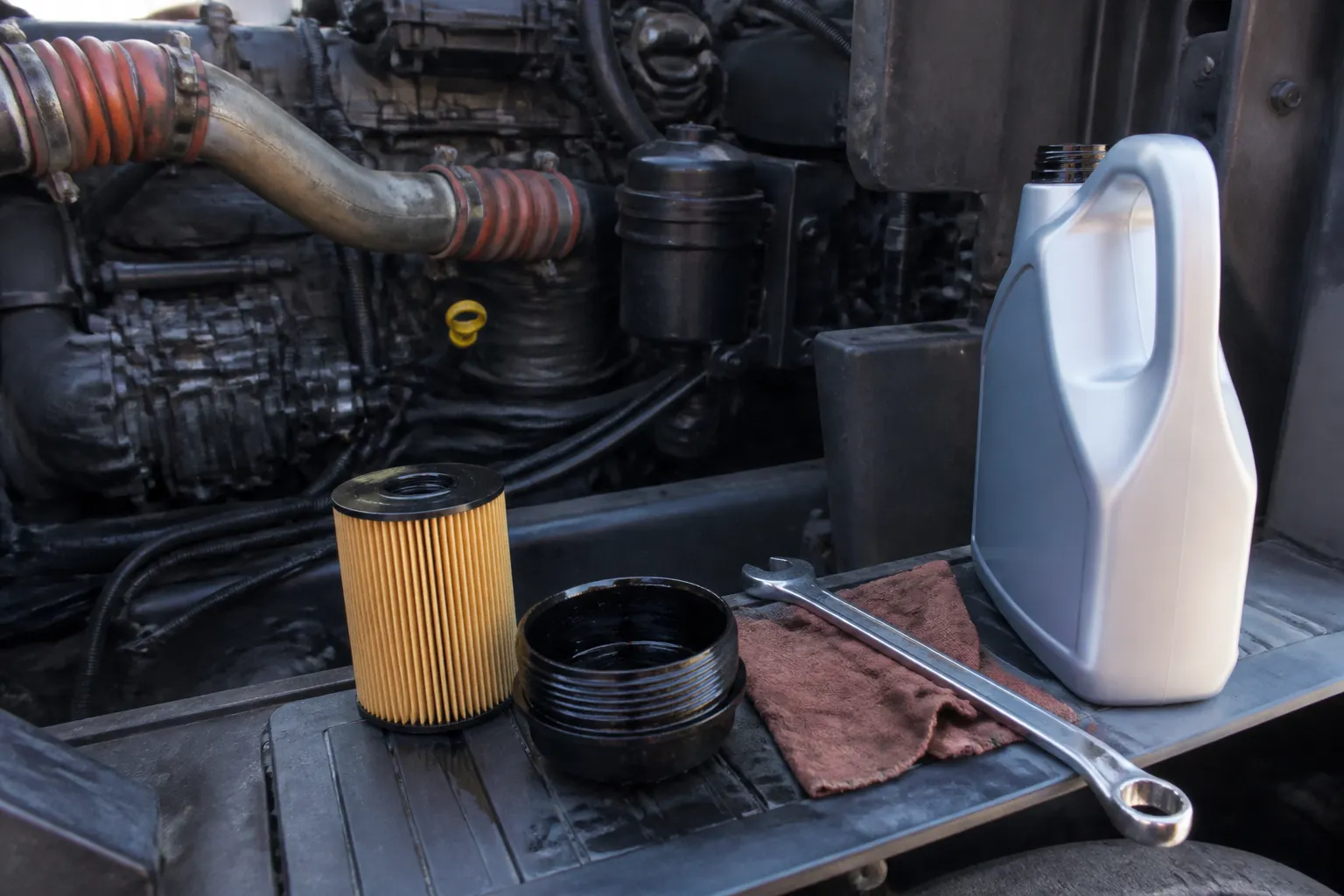 NEWMAR KING AIRE – Diesel Engine Oil Service