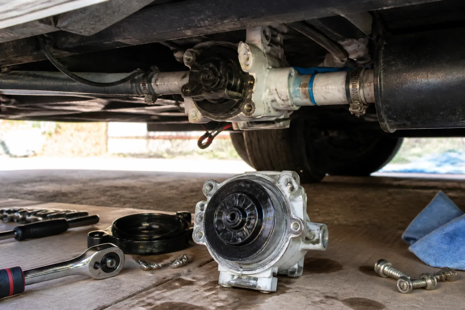 THOR OUTLAW (Class C Toy Hauler) – Water Pump Replacement